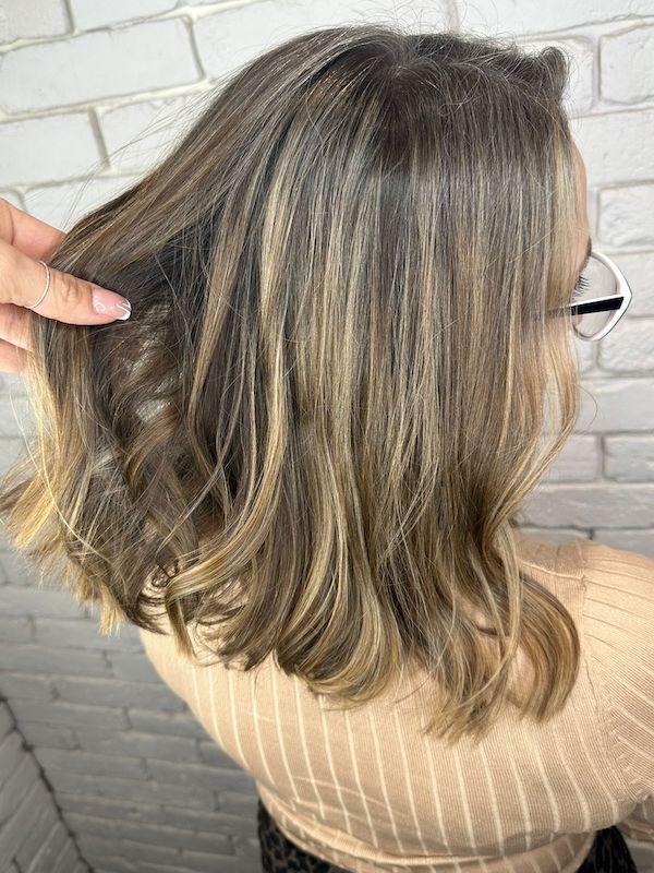 brunette hair with a t-secton of highlights